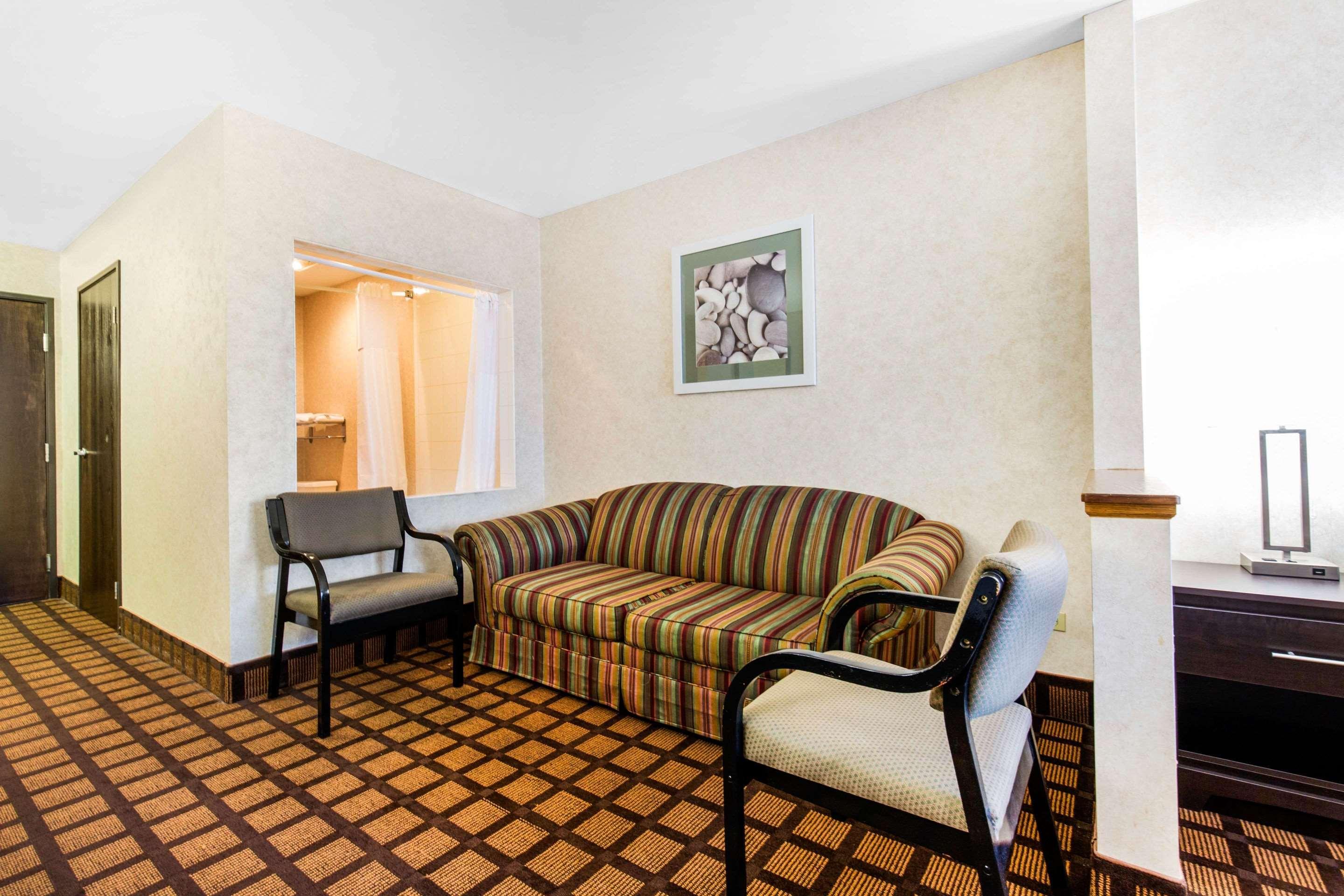Quality Inn Monee I-57 Exterior photo